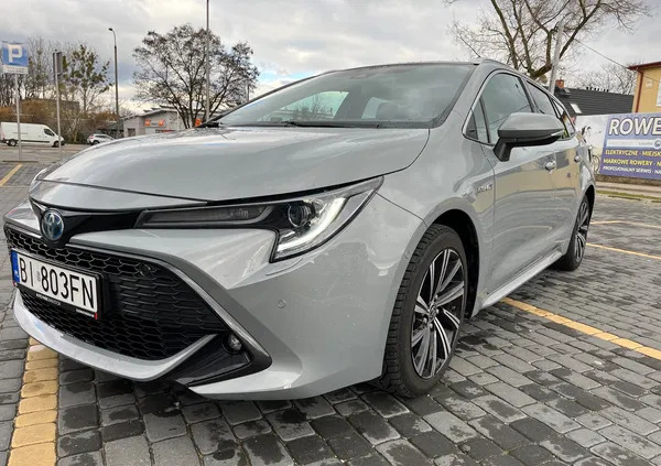 toyota opolskie Toyota Corolla cena 99900 przebieg: 29900, rok produkcji 2021 z Białystok